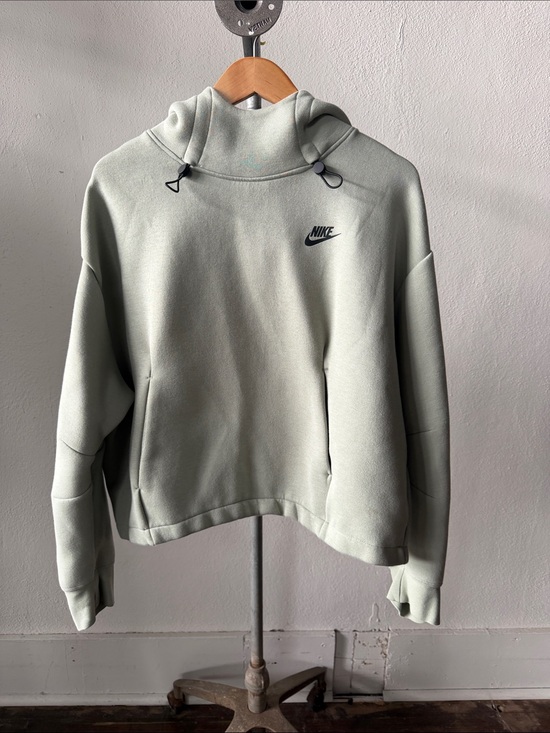 Nike Tops - Nike Women's Sportswear Tech Fleece Cropped Hoodie Size Large